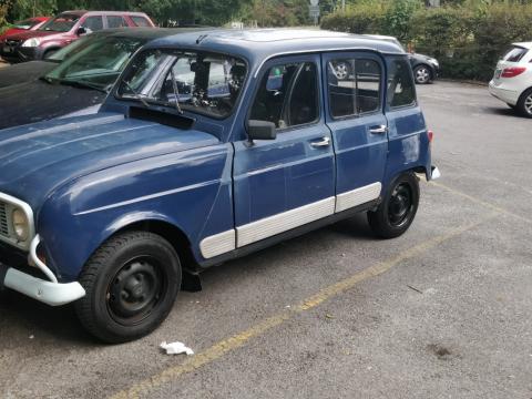 Renault 112-800 Bleu