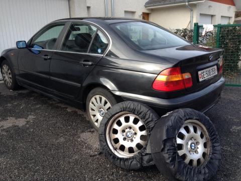 BMW 318 318i Noire