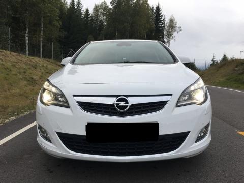 Opel ASTRA 105CV BERLINE Blanc