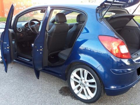 Opel Corsa 1.9 TDI Bleu