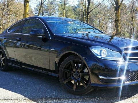 Mercedes-Benz classe c Noire
