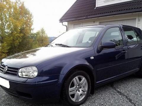 Volkswagen Golf1.6 TDI version 189cv Auto occasion Volkswagen Golf1.6 TDI version 189cv Bleu Bleu