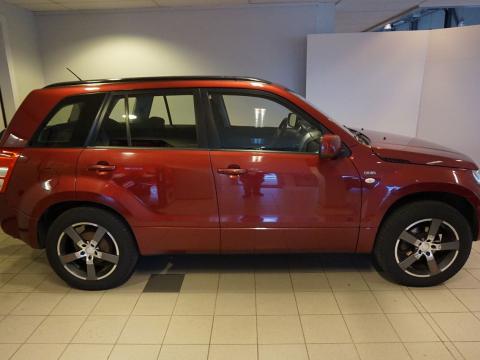 Suzuki Suzuki Grand Vitara 1.9 DDiS Sport 4x4  Suzuki Grand Vitara  Orange