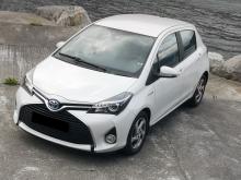Toyota YARIS  1.5  HYBRID BLANC Blanc