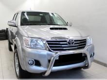 Toyota Toyota HiLux D-4D 171hk D-Cab 4WD Toyota HiLux D-4D 171hk D-Cab 4WD Gris