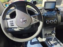 Nissan Pathfinder 7 places Blanc