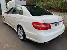 Mercedes-Benz E 220 AMG Paket Blanc