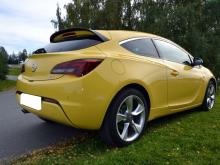 Opel Astra GTC Jaune