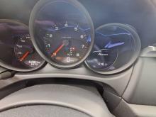 Porsche Macan Gris