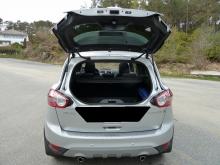 Ford kuga Gris