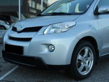 Toyota Urban Cruiser  Toyota Urban Cruiser 1,4 D-4D Dynamic AWD 2011 Gris