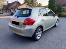 Toyota Auris 1.4 D-4D Gris