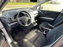 Toyota Corolla Verso 2.2-l-D-4D Gris