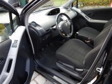 Toyota TOYOTA YARIS 2 MILLENIUM TRES BON ETAT Noire