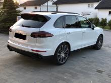 Porsche Cayenne  Porsche Cayenne KM..112000 année 2012 Blanc