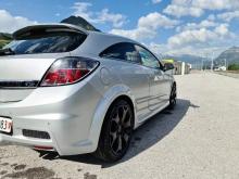 Opel Astra  H 2.0TH GTC Gris