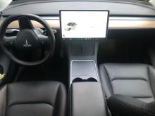 Tesla Model Y Long Range Blanc